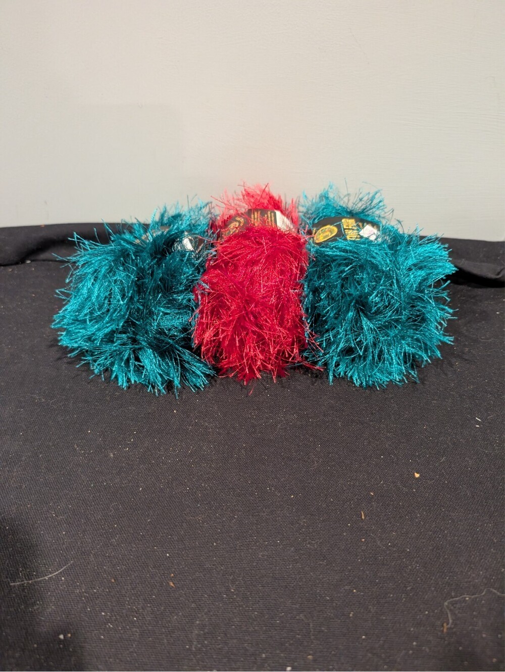 3 Skeins Lion Brand Fun Fur Eyelash Novelty Yarn Peacock Raspberry 150g Lot